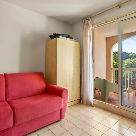 - Domaine Du Preconil アパート