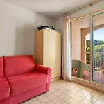- Domaine Du Preconil *